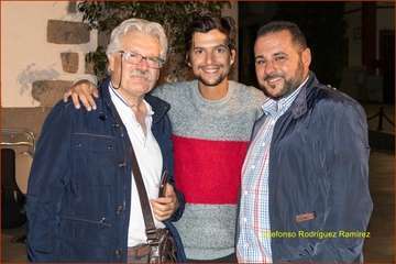  Valsequillo improvisa el verso (Foto Ildefonso Rodríguez)